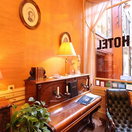 Chopin Szálloda 2*