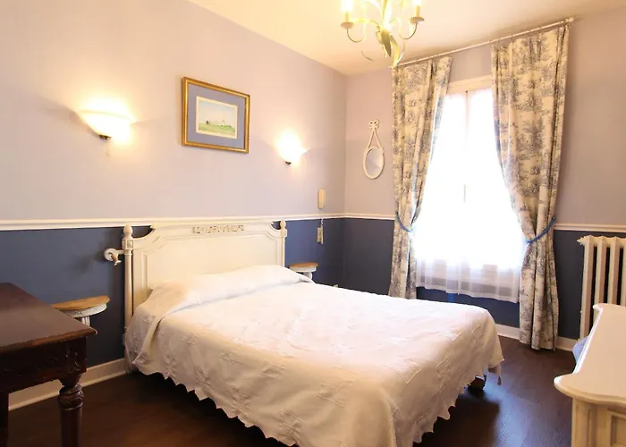 オテル ショパン 2*