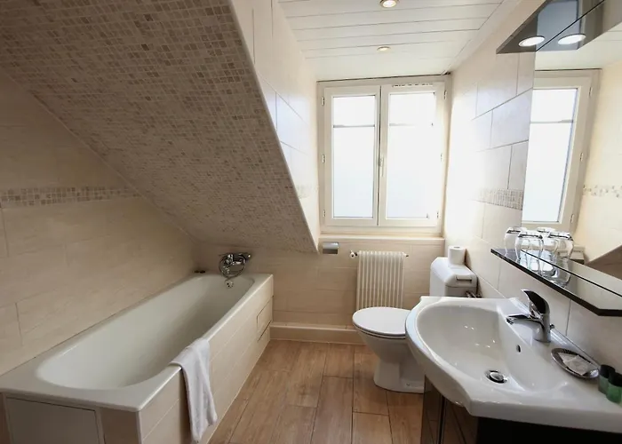 オテル ショパン 2* パリ