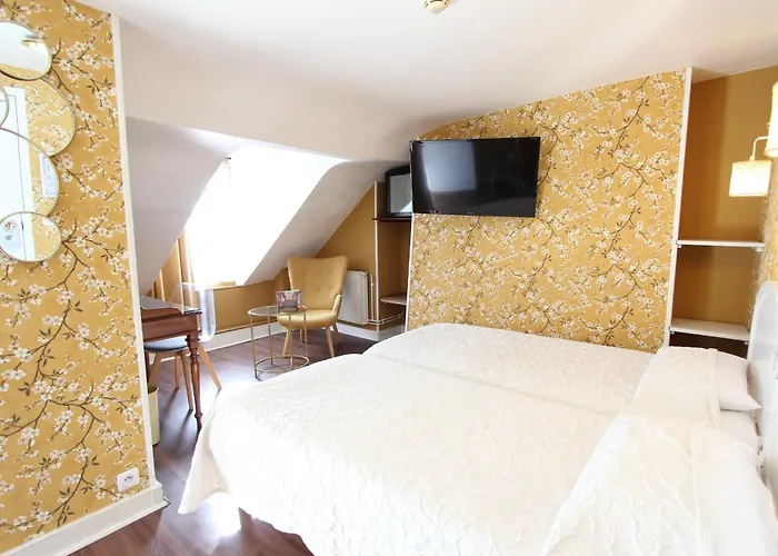 オテル ショパン 2* パリ